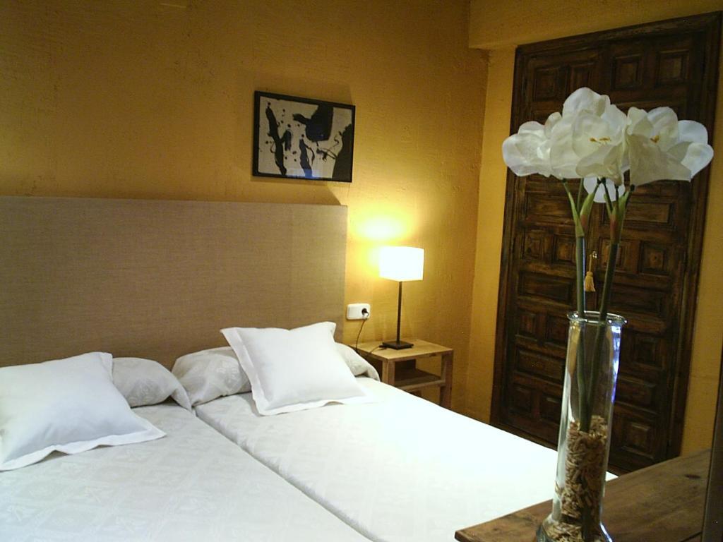 La Casa De San Pedro Appartement Cuenca  Kamer foto