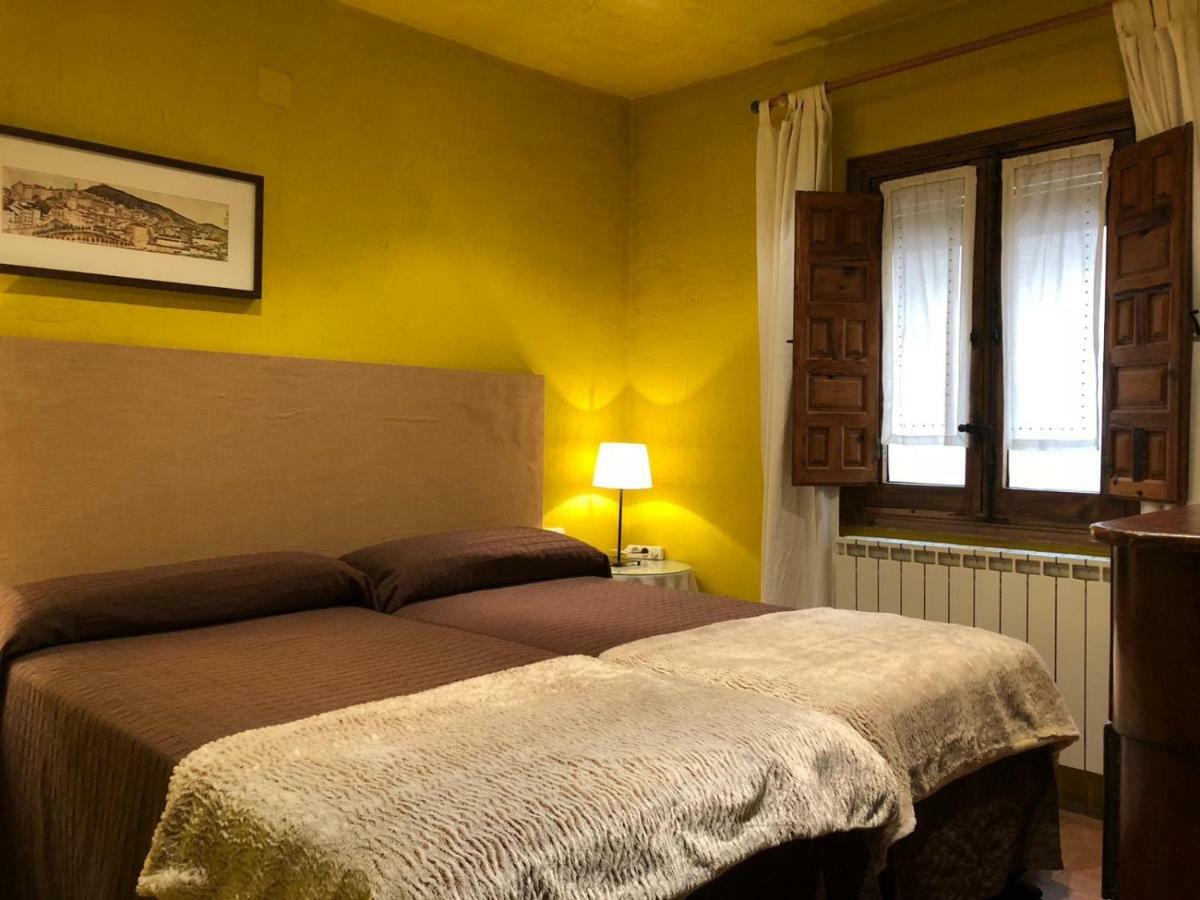 La Casa De San Pedro Appartement Cuenca  Buitenkant foto